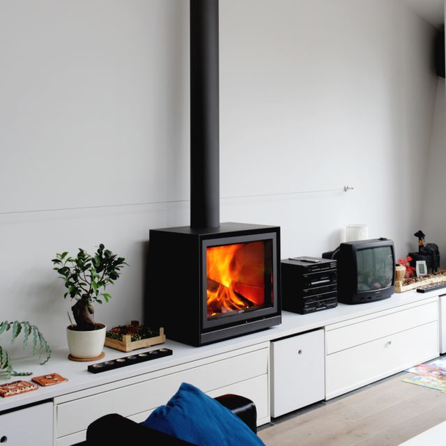 s[16]cube 68 Wood Stove